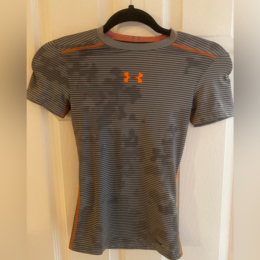 🩶Under Armour - Youth XS - Gray and Orange Compression Shirt 🧡
